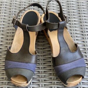 Swedish Hasbeens rivet platform sandals/wedges Gray leather EU 37 7